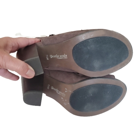 Gentle Souls by Kenneth Cole Sasha Wedges 7.5 - Picture 4 of 5